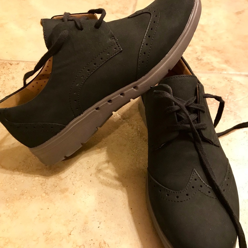 Clarks Women's Artisan Unstructured Oxford